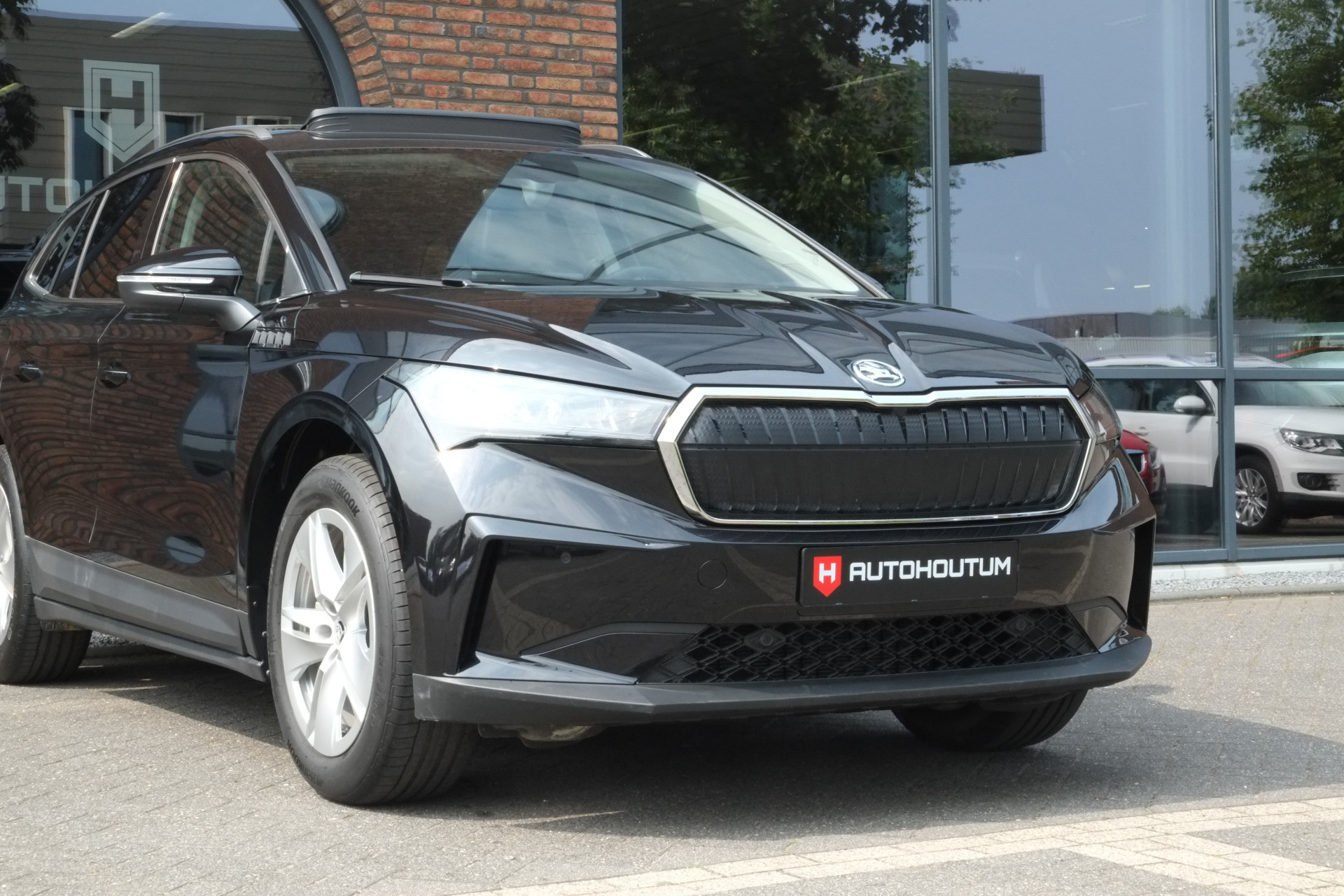 39842254-20.jpg