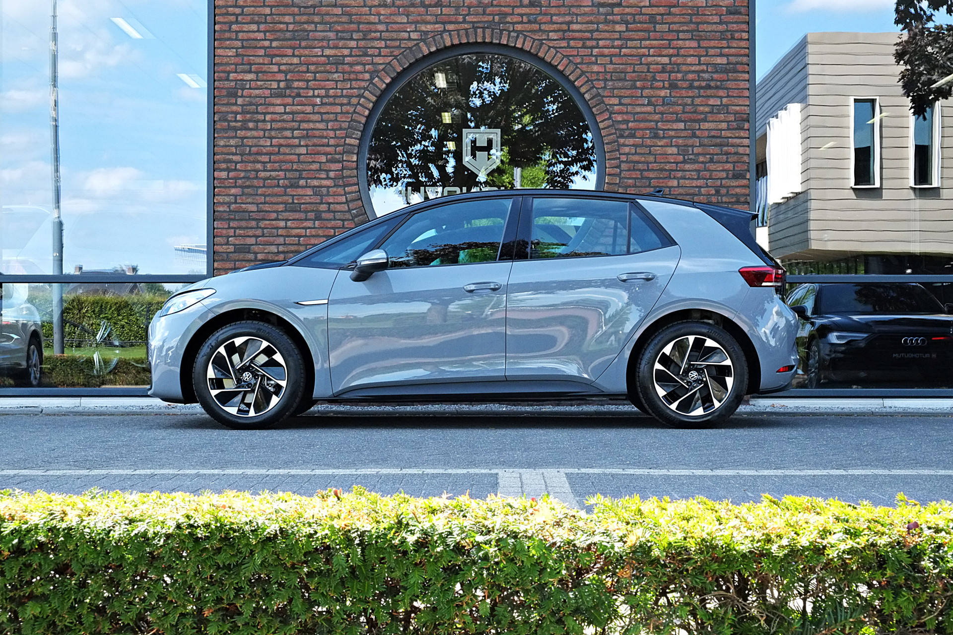45870128-17.jpg