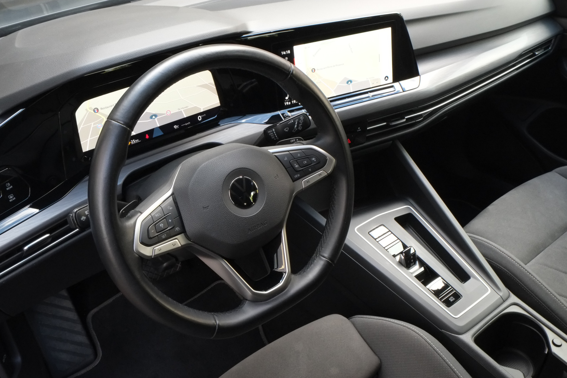 47567009-4.jpg